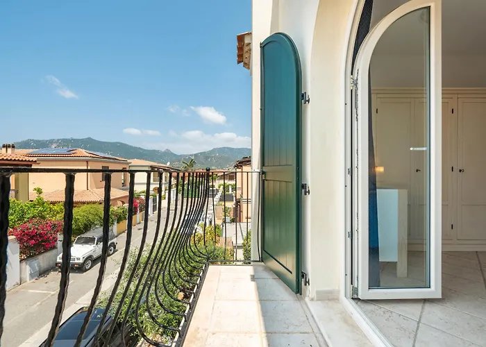 Villa In Un Piccolo Paradiso